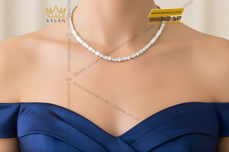 Dây chuyền vàng trắng Au750 đính kim cương