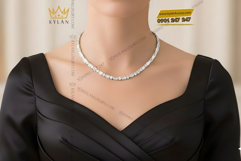 Dây chuyền vàng trắng Au750 đính kim cương