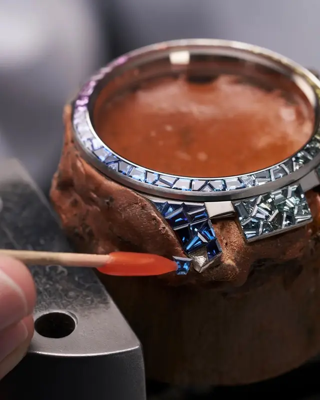 Kỳ Lân Luxury Dong ho Ulysse Nardin Blast Sparkling Rainbow KYLAN2026 4 Đồng hồ Ulysse-Nardin Blast Sparkling Rainbow