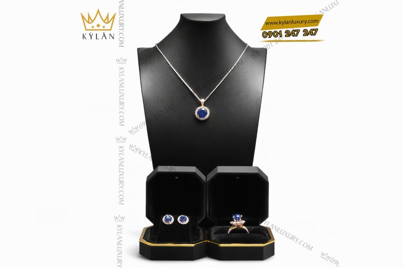 Mặt dây chuyền vàng hồng Au750 đính kim cương và đá sapphire xanh