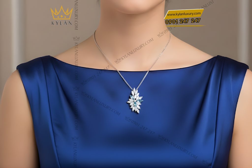 Mặt dây chuyền vàng trắng Au750 đính kim cương và đá Topaz
