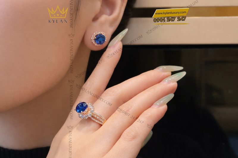 Nhẫn nữ vàng hồng Au750 đính kim cương và đá sapphire xanh