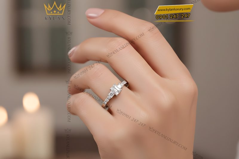Nhẫn nữ vàng trắng Au750 đính kim cương