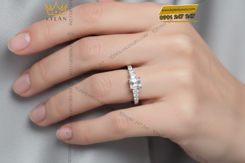 Nhẫn nữ vàng trắng Au750 đính kim cương