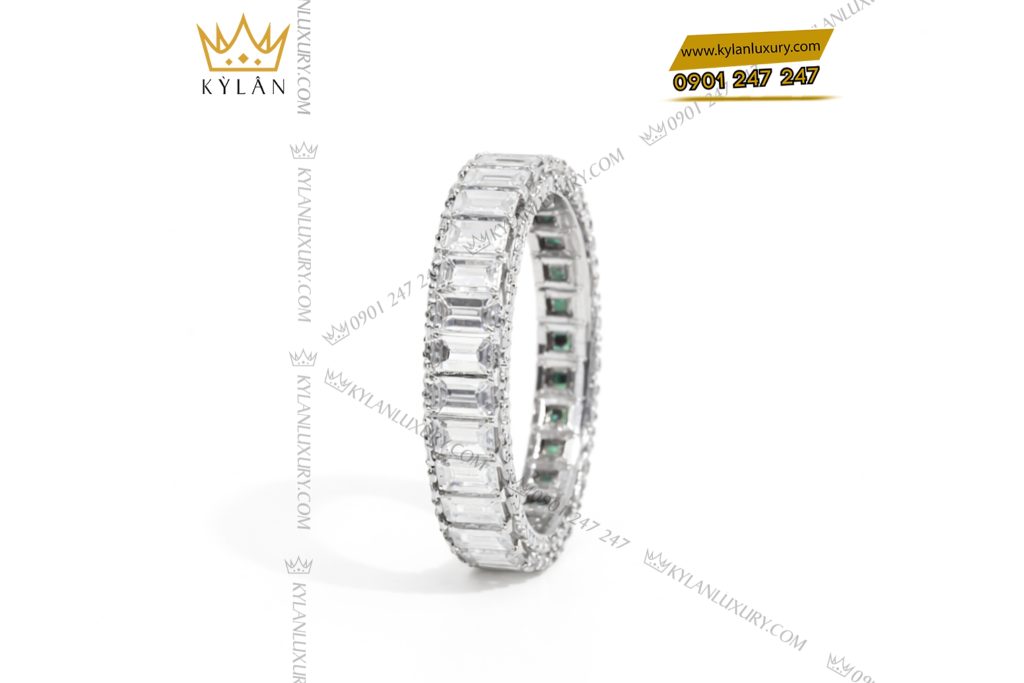 Nhẫn nữ vàng trắng Au750 đính kim cương baguette