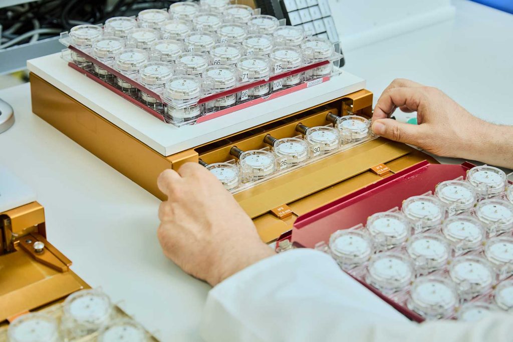 Excellence Chronometre bước ngoặt COSC Thụy Sĩ 2 Excellence Chronometre bước ngoặt COSC Thụy Sĩ