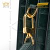 Túi Clutch da cá Alligator màu rêu đậm đính logo vàng LDH