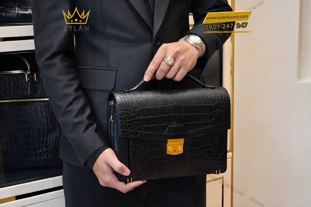 Kỳ Lân Luxury Tui Clutch da ca Alligator black 10 Túi Clutch da cá Alligator black