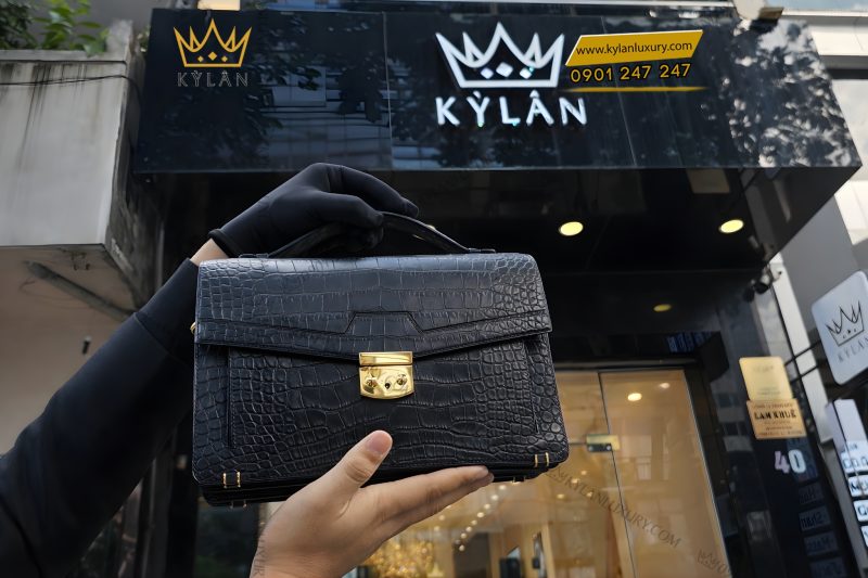 Túi Clutch da cá Alligator black