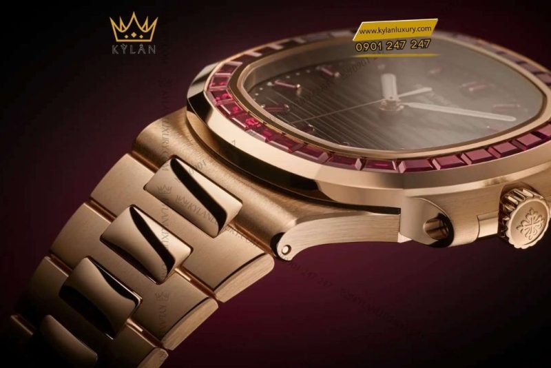 Đồng hồ Patek Philippe Nautilus vàng hồng vành ruby 5723/112R-001