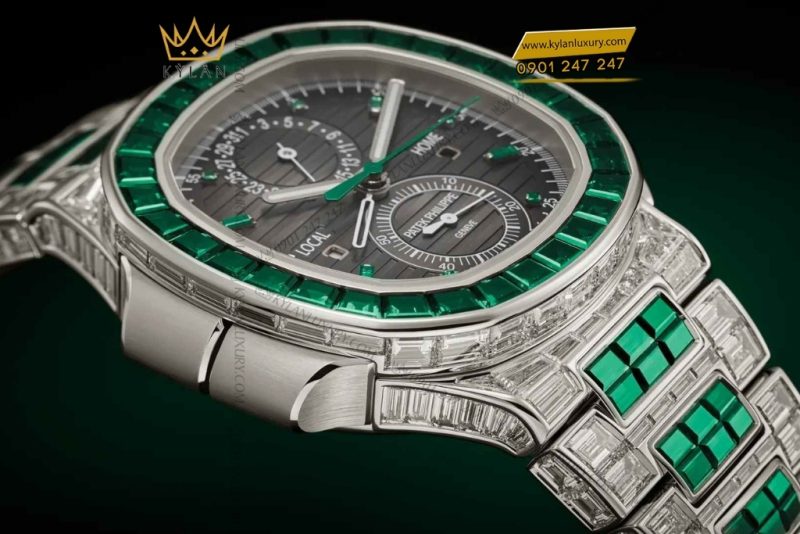 Đồng hồ Patek Philippe Nautilus vàng trắng emerald & kim cương 5990/1423G-001