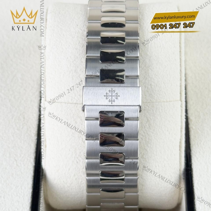 Kỳ Lân Luxury patek philippe nautilus platinum vanh kim cuong 5711 110p 001 2 Đồng hồ Patek Philippe Nautilus Platinum vành kim cương 5711/110P-001