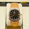 Đồng hồ Patek Philippe Nautilus vàng hồng vành kim vuông 5723/1R-010