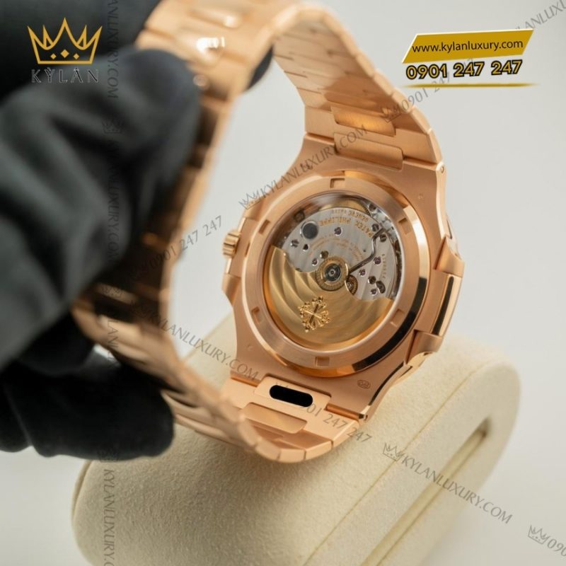 Đồng hồ Patek Philippe Nautilus vàng hồng vành kim vuông 5723/1R-010