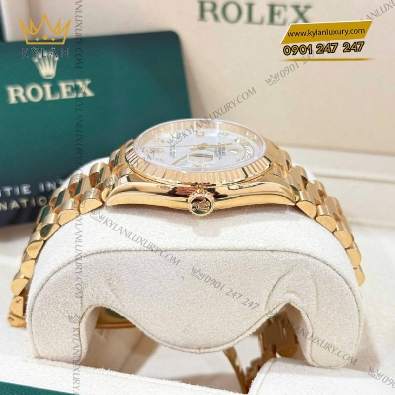 Đồng hồ Rolex Day Date 36 mặt ngọc trai kim cương 128238-0011