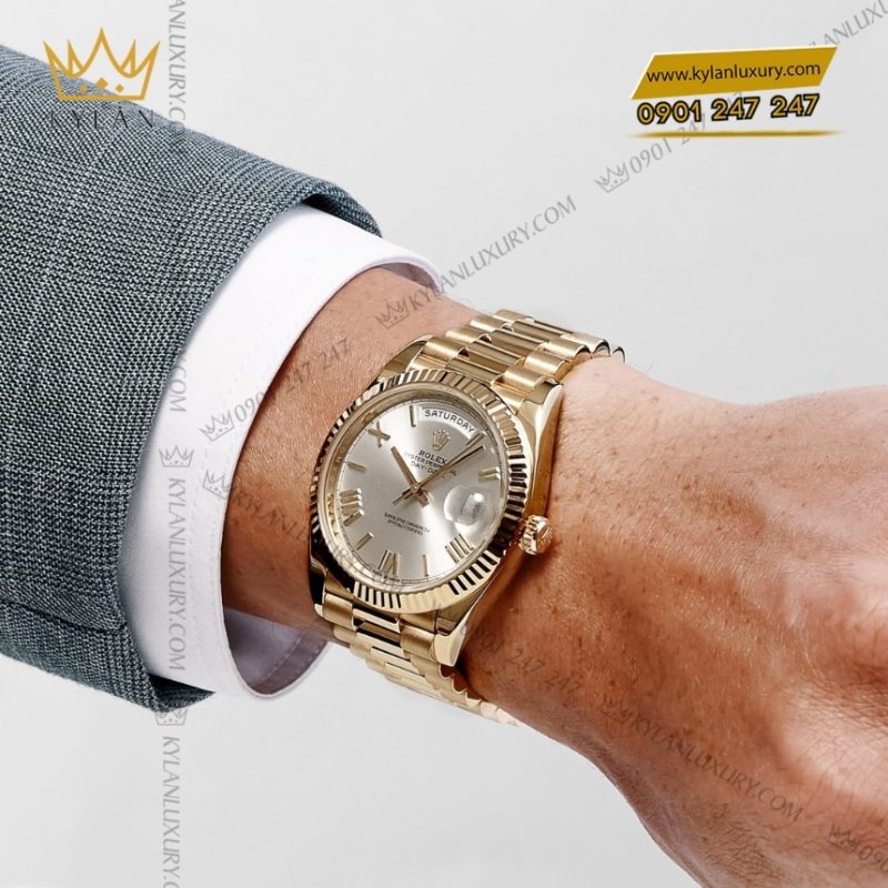 Đồng hồ Rolex Day Date 40 mặt bạc cọc La Mã 228238-0002