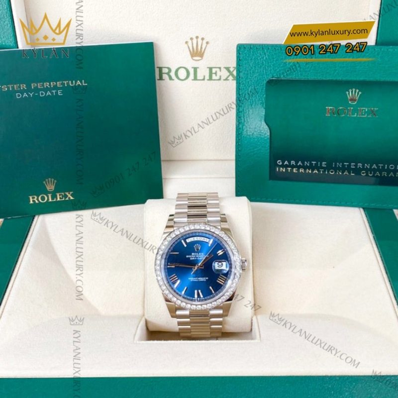 Đồng hồ Rolex Day Date 40 mặt xanh dương vành kim 228349RBR-0005