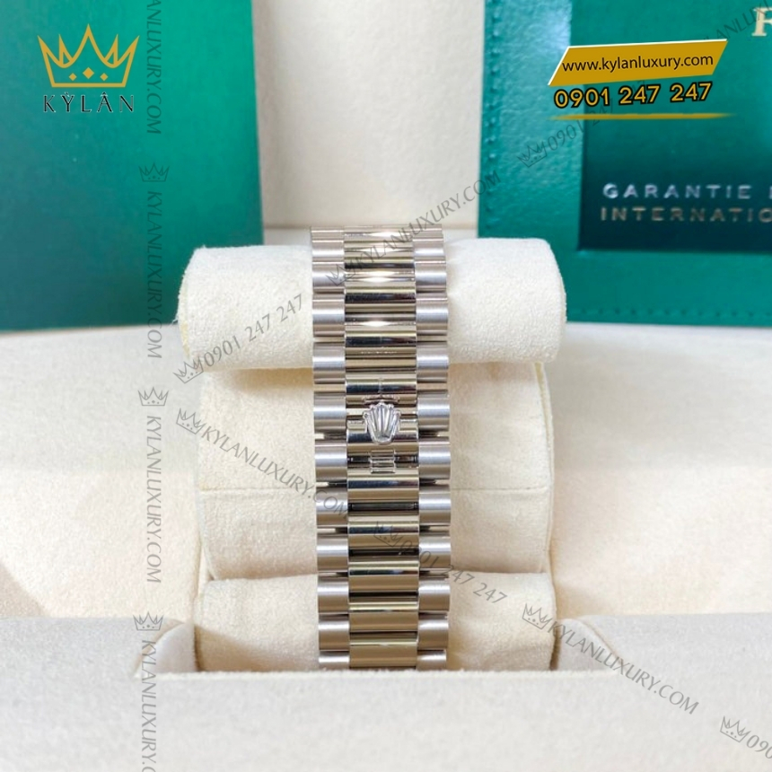 Kỳ Lân Luxury rolex day date 40 228349rbr 0005 mat xanh duong 2 Đồng hồ Rolex Day Date 40 mặt xanh dương vành kim 228349RBR-0005