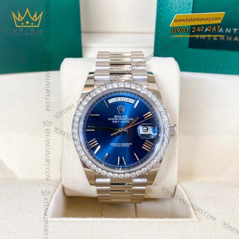 Đồng hồ Rolex Day Date 40 mặt xanh dương vành kim 228349RBR-0005