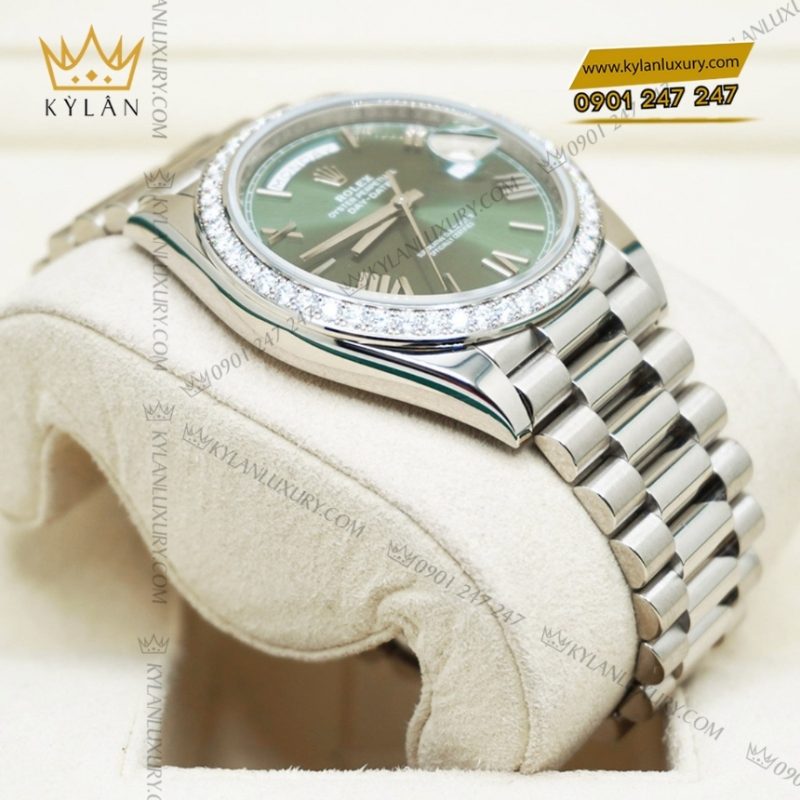 Đồng hồ Rolex Day Date 40 xanh olive vành kim cương 228349RBR-0030