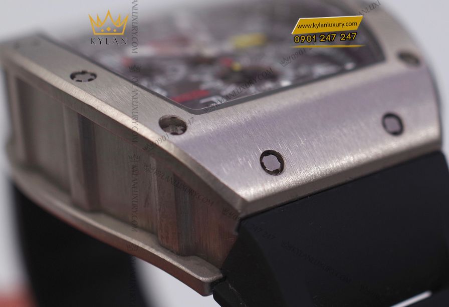 Mặt số skeleton của Richard Mille RM 011 Felipe Massa Titanium với nhiều chức năng