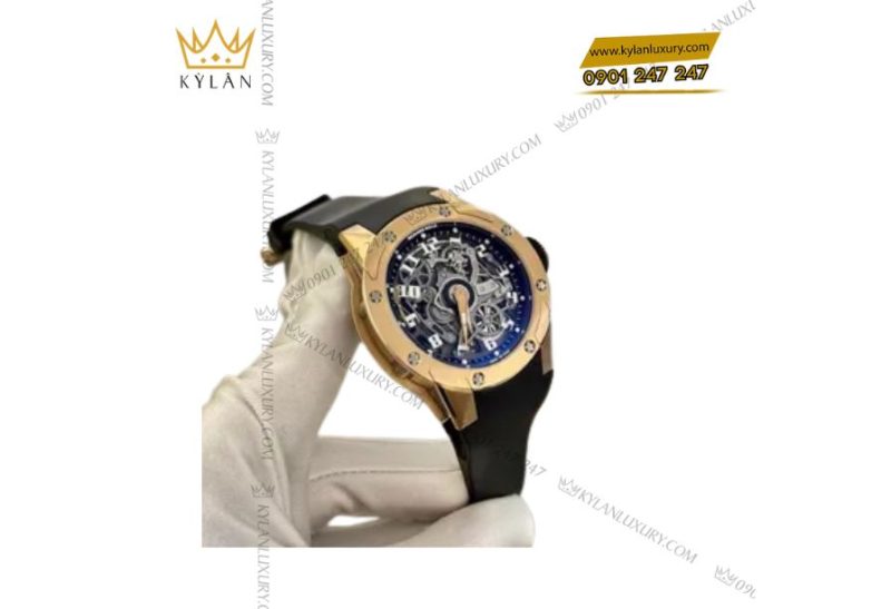 Cận cảnh mặt số Richard Mille RM 63-01 Dizzy Hands bằng sapphire