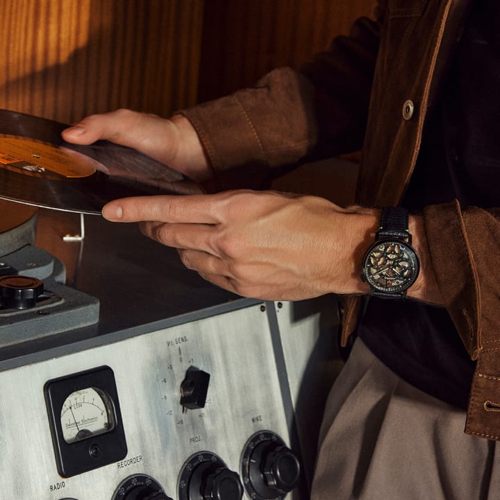 Kỳ Lân Luxury Accutron Spaceview Evolution x Hudson Whiskey7 Đồng hồ Accutron Spaceview Evolution x Hudson Whiskey