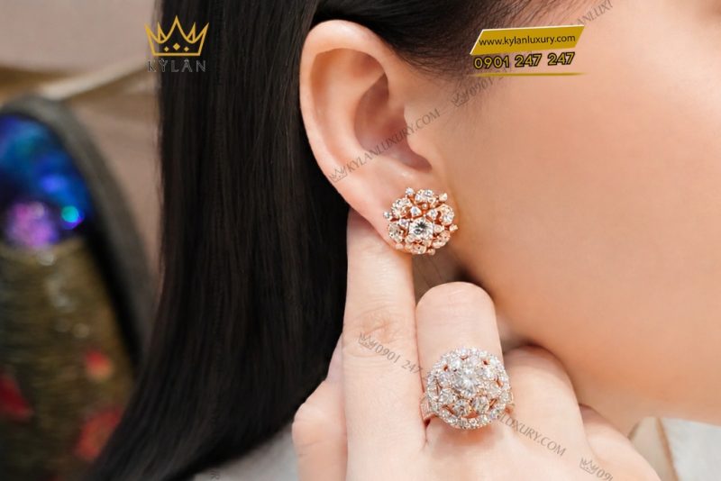Bông tai kim cương vàng hồng Au750 đính viên chủ 5ly4