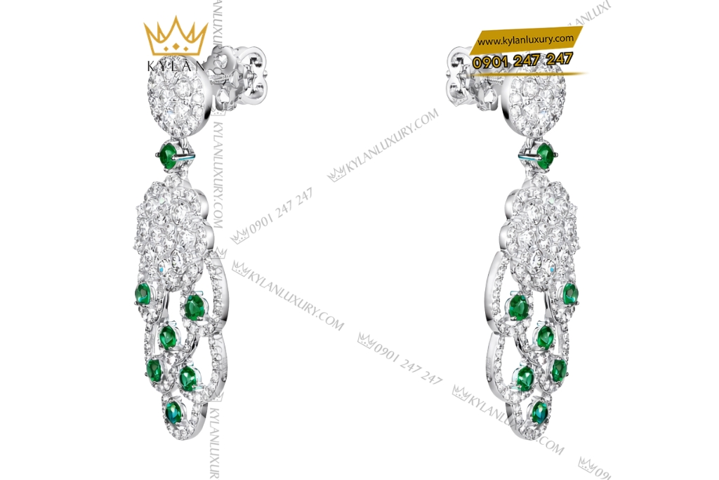 Bông tai vàng trắng Au750 đính kim cương và ngọc lục bảo 8 Kỳ Lân Luxury Bong tai vang trang Au750 dinh kim cuong va ngoc luc bao 3 1 Bông tai vàng trắng Au750 đính kim cương và ngọc lục bảo