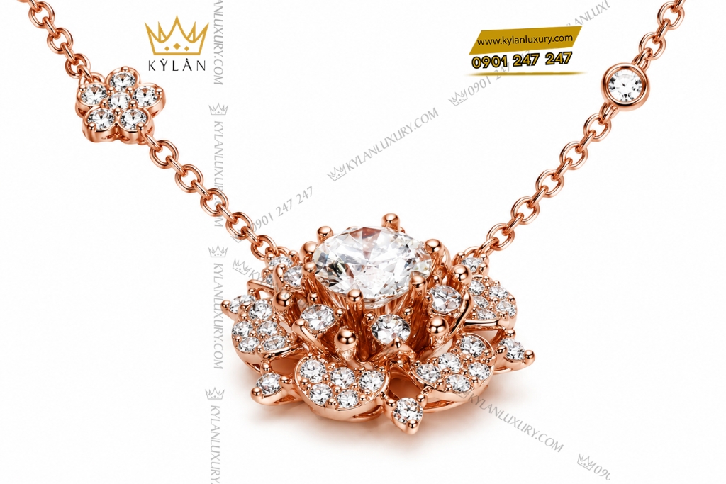 Kỳ Lân Luxury Day chuyen kim cuong vang hong Au750 dinh vien chu 6ly3 4 Dây chuyền kim cương vàng hồng Au750 đính viên chủ 6ly3