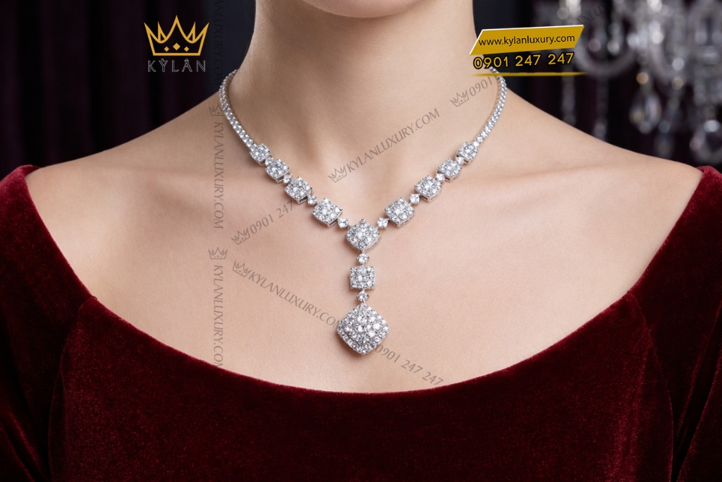 Dây chuyền vàng trắng Au750 đính kim cương