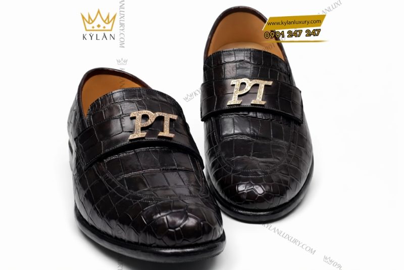 Giày da cá Alligator nâu đính logo PT vàng full kim cương