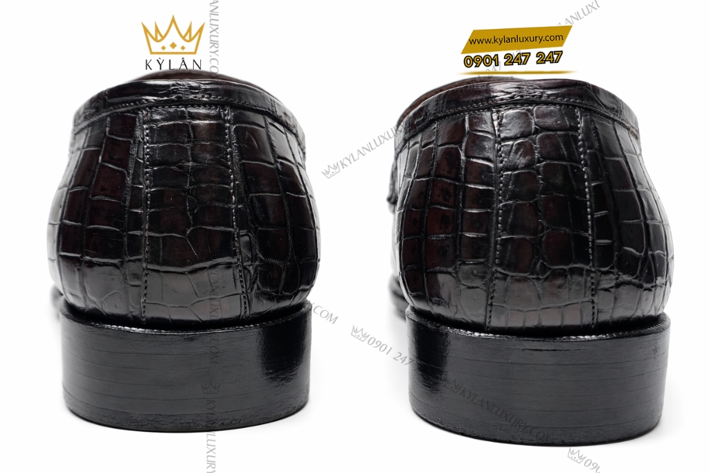 Kỳ Lân Luxury Giay da ca Alligator nau dinh logo PT vang full kim cuong 6 Giày da cá Alligator nâu đính logo PT vàng full kim cương