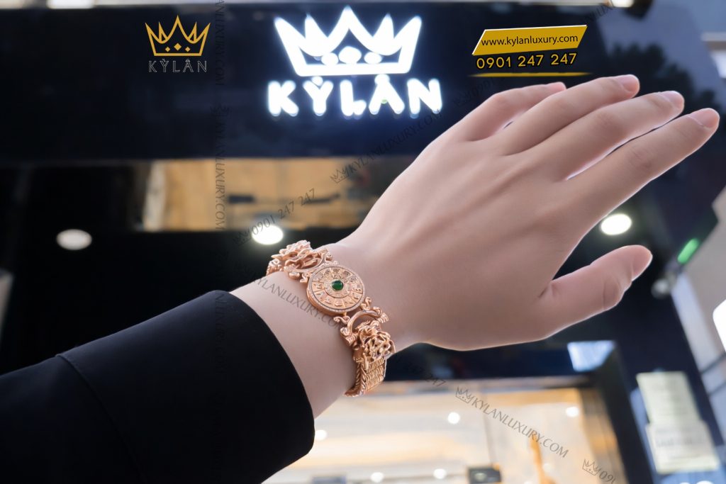 Kỳ Lân Luxury Lac tay vang hong Au750 dinh kim cuong va ngoc luc bao 12 Lắc tay vàng hồng Au750 đính kim cương và ngọc lục bảo