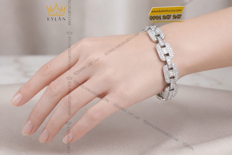 Lắc tay vàng trắng Au750 đính kim cương
