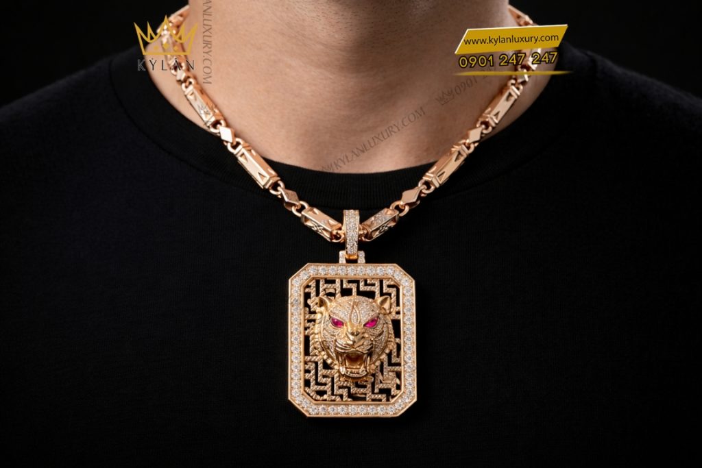 Mặt dây chuyền hình đầu hổ vàng hồng Au750 đính kim cương