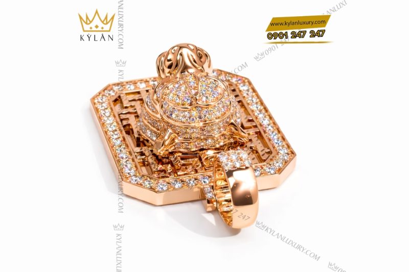 Mặt dây chuyền hình đầu hổ vàng hồng Au750 đính kim cương