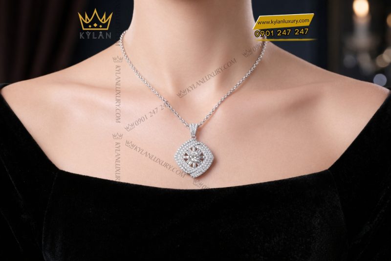 Mặt dây chuyền vàng trắng Au750 đính kim cương
