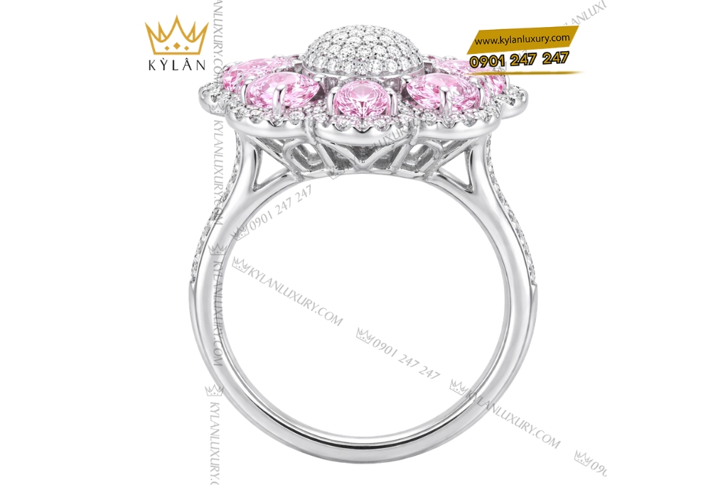 Kỳ Lân Luxury Nhan bong hoa vang trang Au750 dinh kim cuong va sapphire hong 6 Nhẫn hoa vàng trắng Au750 đính kim cương và sapphire hồng