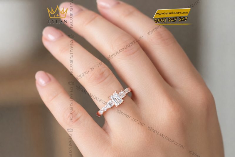 Nhẫn nữ vàng hồng Au750 đính kim cương