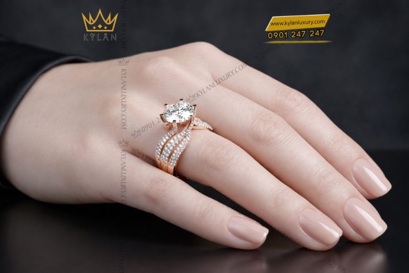 Nhẫn nữ vàng hồng Au750 đính kim cương