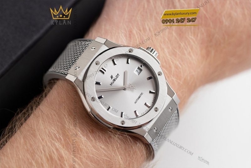 Đồng hồ Hublot Classic Fusion Essential Grey 42mm