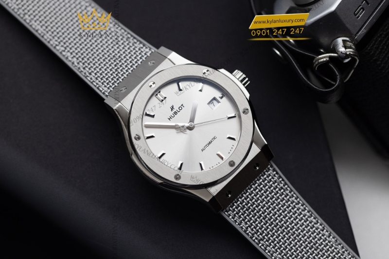 Đồng hồ Hublot Classic Fusion Essential Grey 42mm