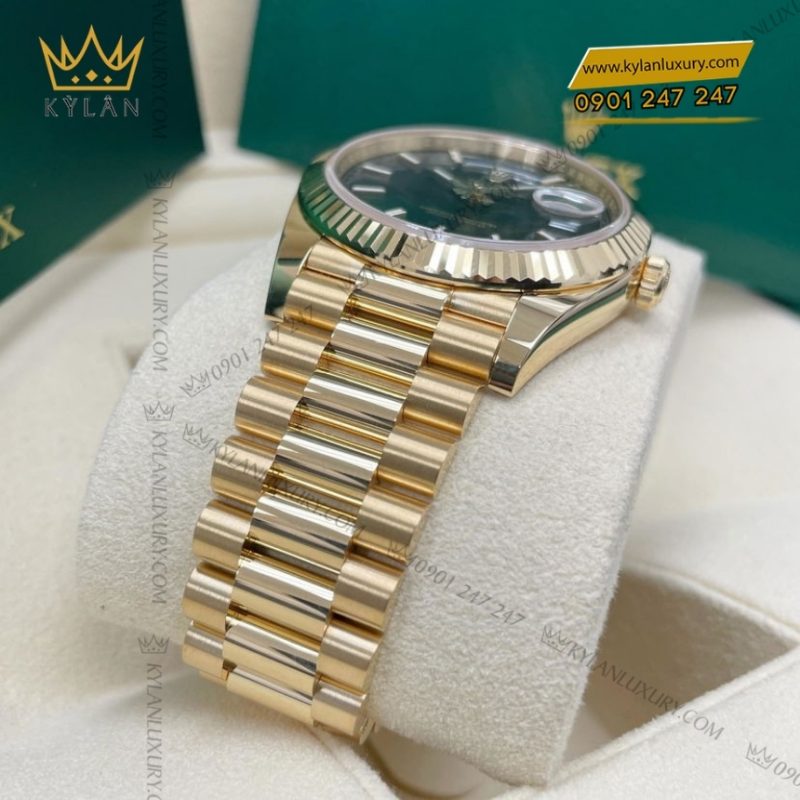 Đồng hồ Rolex Day Date 40 mặt số đen 228238-0067