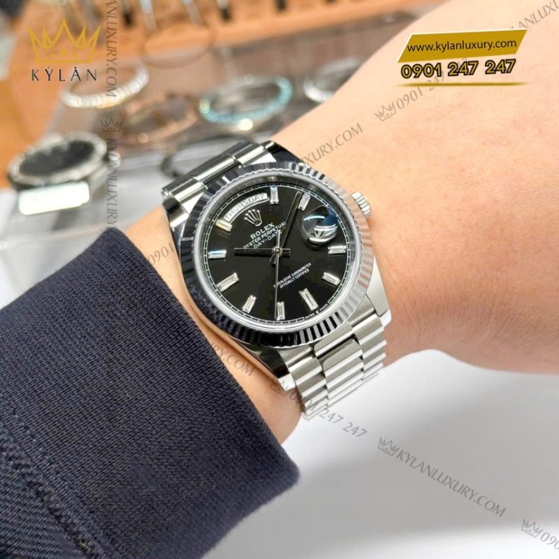 Đồng hồ Rolex Day Date 40 mặt đen kim cương 228239-0005