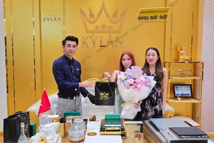 Kỳ Lân Luxury 9 8 Vì sao đồng hồ Rolex lại đắt?