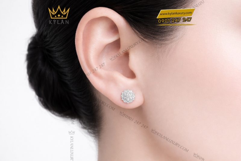 Bông tai vàng trắng Au750 đính kim cương