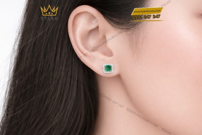 Bông tai vàng trắng Au750 đính kim cương và đá lục bảo