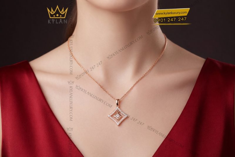 Dây chuyền vàng hồng Au750 đính kim cương