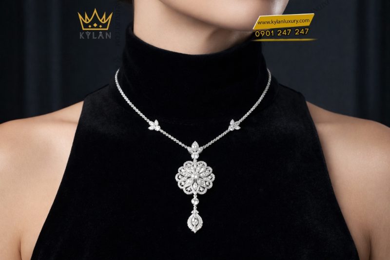 Dây chuyền vàng trắng Au750 đính kim cương